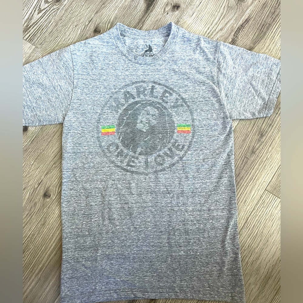 Bob Marley One Love Zion Rootswear Size Small T-shirt